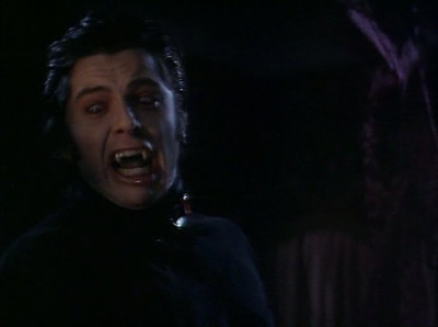 скриншот к Закат: Вампиры в изгнании (1989)
