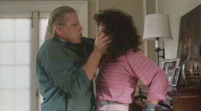 скриншот к Скрывающийся в доме / Hider in the House (1989)