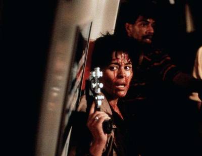 скриншот к Хищник 2 / Predator 2 (1990)